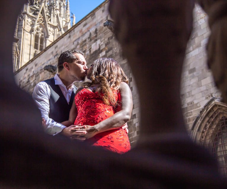 Barcelona: Gothic Quarter Private Photoshoot Experience - Who this photoshoot fits best (and who might feel bored)