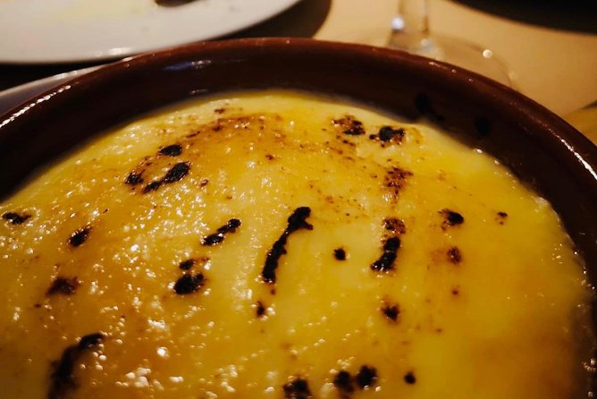 Barcelona Gothic Quarter VIP Tapas & Wine Tour - Historic Jewish Quarter: a maze of stone, corners, and courtyards
