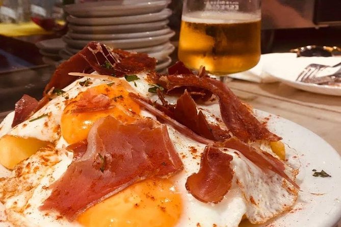 Barcelona Gothic Quarter VIP Tapas & Wine Tour - Dessert in Carrer de Salomó ben Adret: cava + sweet Catalan comfort