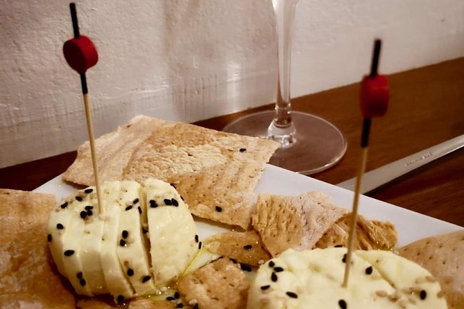 Barcelona Gothic Quarter VIP Tapas & Wine Tour - Meeting point: start in the center, then walk like locals