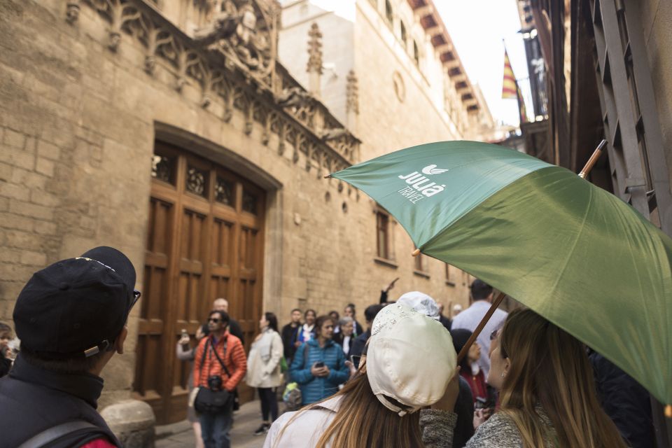 Barcelona: Gothic Quarter Walking Tour w/ Montjuïc Cable Car - Price and Value: Why $46 Can Make Sense Here