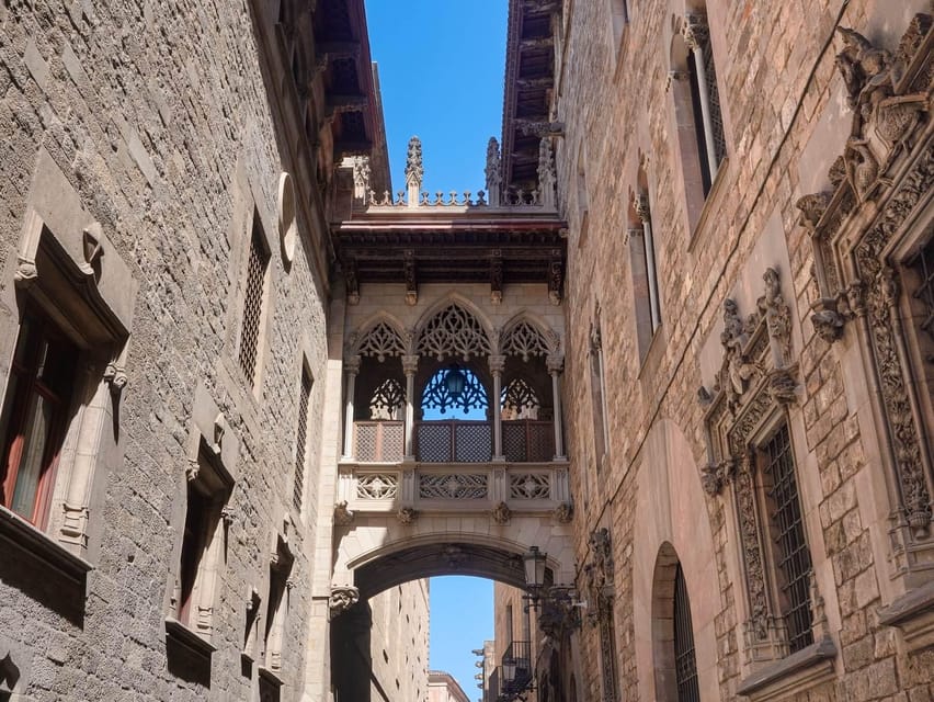 Barcelona: Gothic Quarter Walking Tour w/ Montjuïc Cable Car - Passeig de Gràcia: Gaudí’s Street Looks Even Better From the Route