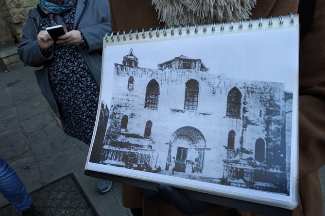 Barcelona Gothic Quarter Walking Tour with Tapas - Barcelona Cathedral: The Stop That Costs Extra (But Feels Worth It)