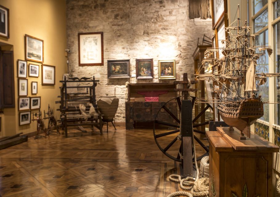 Barcelona: Hash Marihuana & Hemp Museum Entry Ticket - The medical cannabis section: historic bottles and long usage