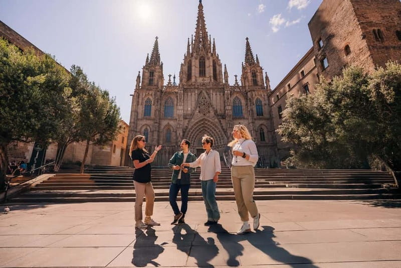 Barcelona: Helicopter, Boat Ride & Old Town Private Tour - Helicopter flight over Barcelona: what to really expect
