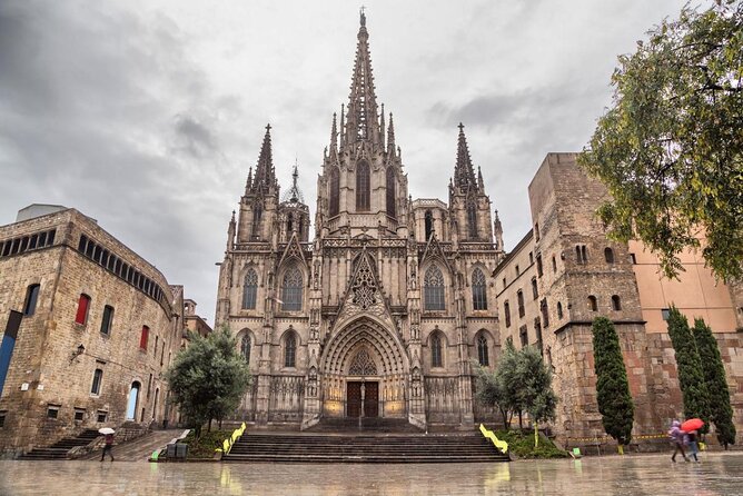 Barcelona Helicopter, Sailboat & Old Town Private Walking Tour - Key Takeaways Before You Go