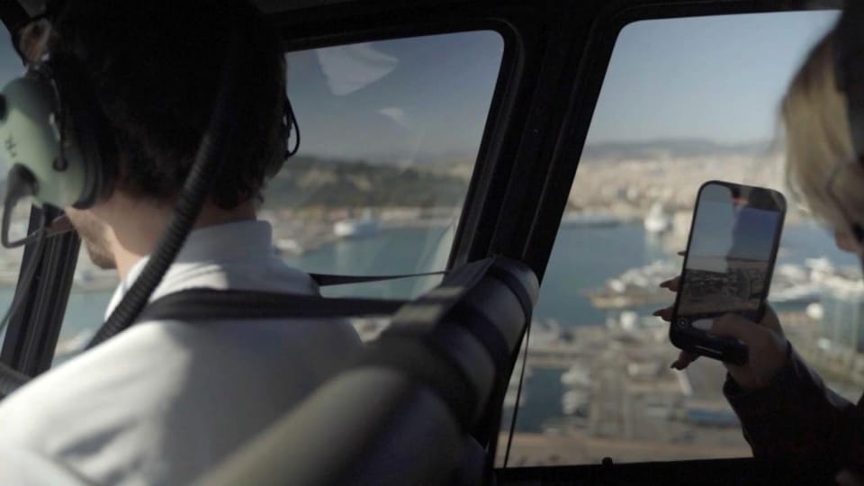 Barcelona: Helicopter Tour - The 12-Minute City Loop: Sagrada Familia, Camp Nou, and Montjuic in One Shot