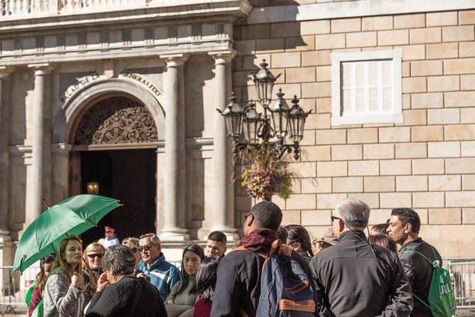Barcelona Highlights Guided Tour with Monjuic Cable Car - Radio System, Small Group Size, and the Real Comfort Factor