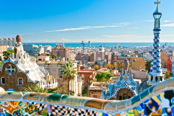 Barcelona Highlights Private Tour with Port or Hotel Transfers - Montjuïc by car: the fast route to castle views and Olympic-era landmarks