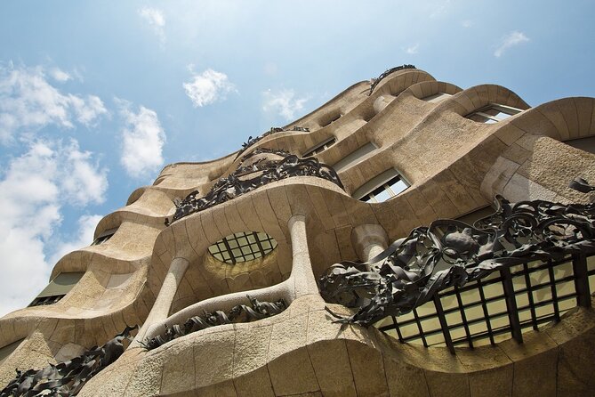 Barcelona Highlights Small Group Tour with Hotel Pick Up - MUHBA Temple d’August: How to Spot a 2,000-Year Surprise