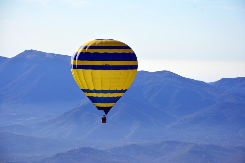 Barcelona: Hot Air Balloon Ride with Optional Transportation - The balloon flight: standing onboard, smooth rides, and weather reality