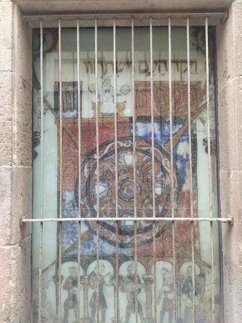 Barcelona: Jewish Tour by a Jewish guide - Hebrew inscriptions and “hidden spots”: the moment the tour clicks