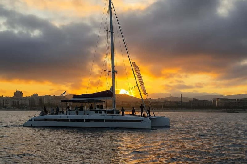 Barcelona: Luxury Catamaran Sunset Cruise - Arrival timing: the 20–30 minute window before departure