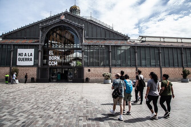 Barcelona Markets Tour - Basílica de Santa Maria del Mar: a Gothic church with pop-culture traction