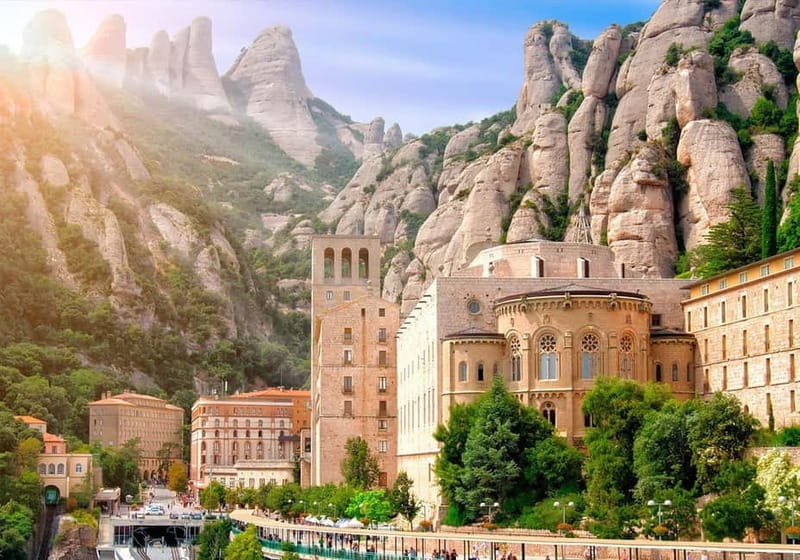 Barcelona: Montserrat Monastery and Natural Park Day Trip - Getting from Eixample up to Montserrat (without the stress)