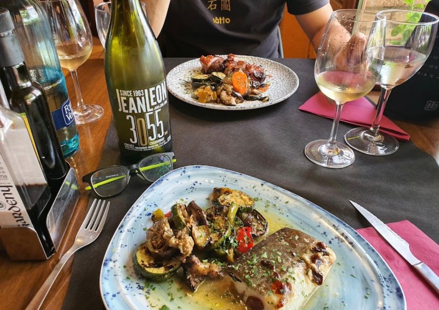 Barcelona: Montserrat with Winery Visit and Farmhouse Lunch - Montserrat and Cava in One Day: The best kind of two-for-one
