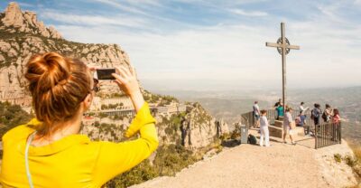Barcelona: Montserrat with Winery Visit and Farmhouse Lunch - Getting up Montserrat: funicular, trails, and a choose-your-own-view plan