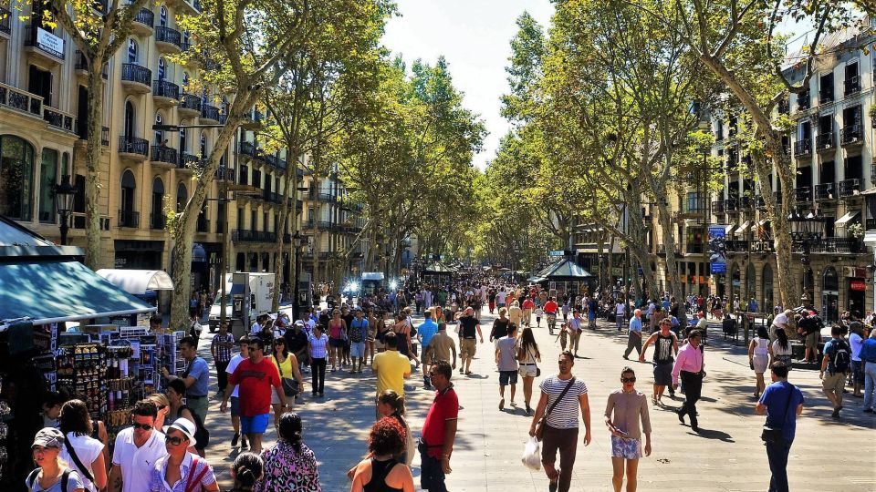 Barcelona: Old Town and Gothic Quarter Walking Tour - La Boqueria market: 300+ stalls and the best kind of chaos