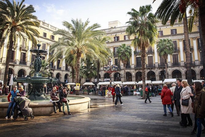 Barcelona Old Town & Gothic Quarter Small Group Tour - Barcelona Cathedral and the Saint Eulalia detail