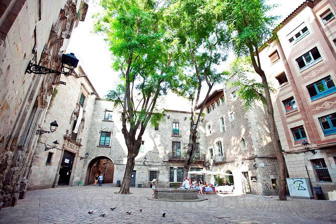 Barcelona Old Town & Gothic Quarter Small Group Tour - El Born and Santa Maria del Mar: where the “old meets new” feeling is real