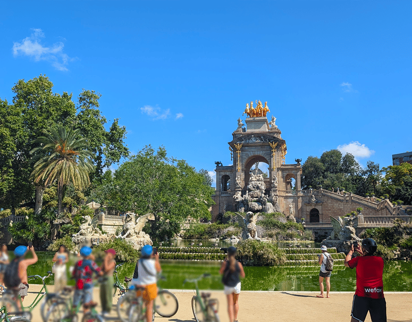 Barcelona: Old Town Private Walking Tour of Past and Present - Pacing, comfort, and small details that make a difference