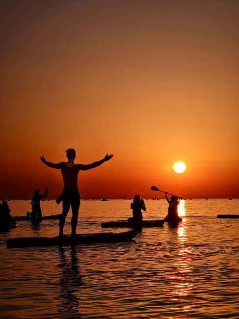 Barcelona: Paddleboarding at Sunrise. Includes: instructor, photos, equipment - The instructors and the photo moments: how you get the souvenir without stress