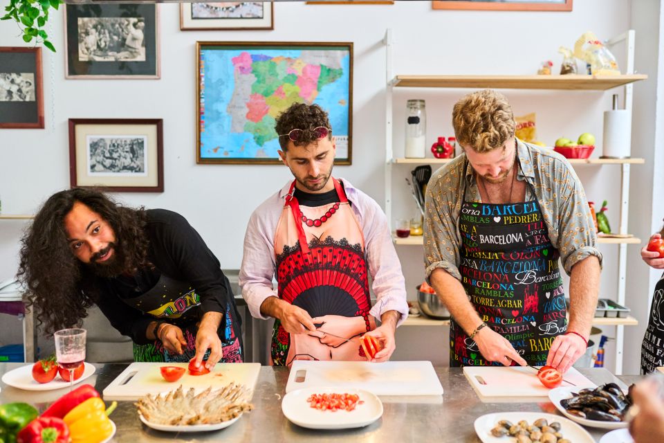 Barcelona: Paella Cooking Class with Market Visit and More - Practical details that help you enjoy it more