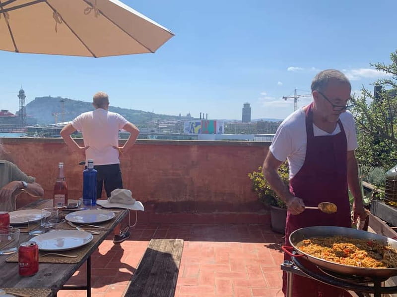 Barcelona: Paella Seafood Master Cooking Class with Sangria - Sangria, wine, and water: drink choice that fits the meal