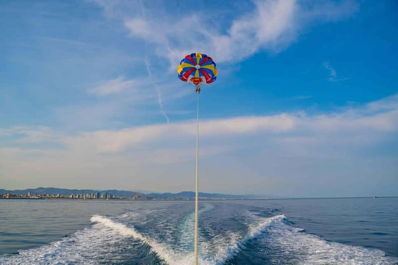 Barcelona: Parasailing magic flight and views above the sea - How the safety setup works (and why it matters)