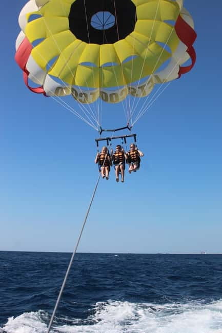 Barcelona: Parasailing magic flight and views above the sea - Cost and value: is $100 per person worth it?
