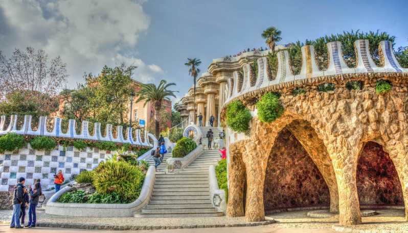Barcelona: Park Güell Guided Tour - Key highlights worth your time
