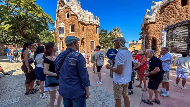 Barcelona: Park Güell Small Group Tour + Skip the Line - Park Güell Without the Wait: Can’t-Miss Entry at Can Toda