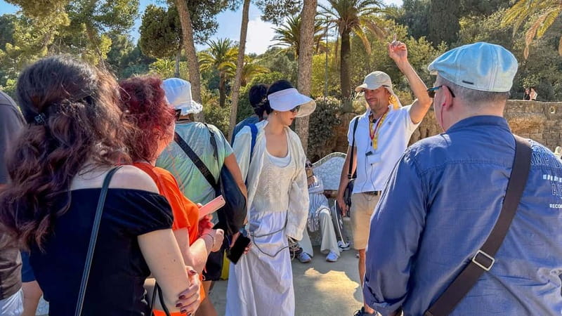 Barcelona: Park Güell Small Group Tour + Skip the Line - Ending With Free Time: How to Use Your Extra Minutes