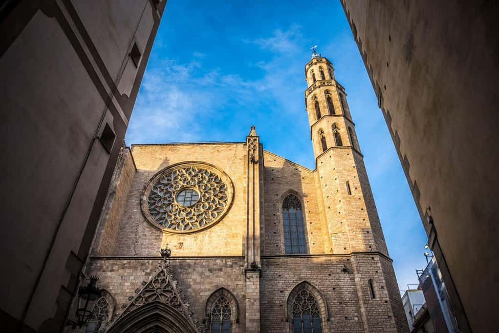 Barcelona: Picasso Museum Entry, Digital Guide & Born Walk - From museum rooms to El Born streets: how the neighborhood walk adds meaning