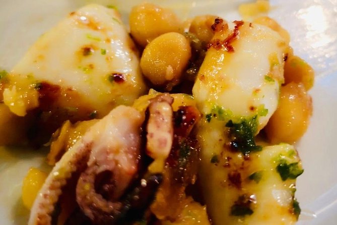 Barcelona Poble Sec Tapas & Wine Tour - Poble Sec at Night: Why This Tour Works