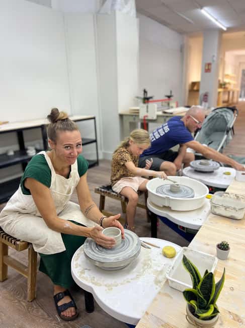 Barcelona: Pottery Wheel Class for Beginners - A 2-hour pottery wheel class in central Barcelona