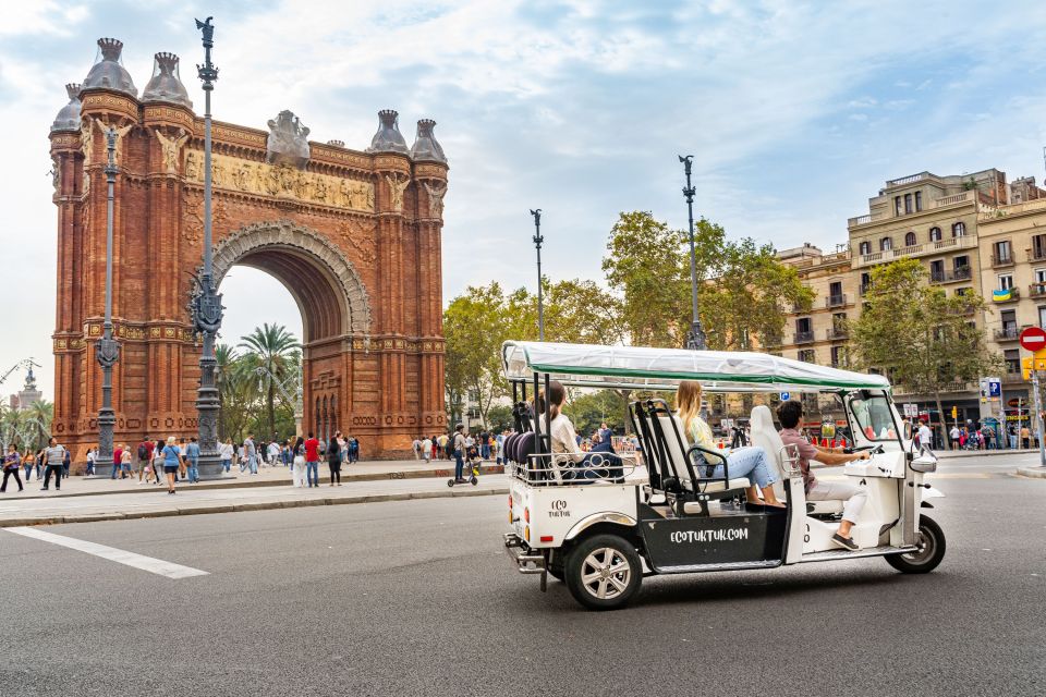 Barcelona: Private City Tour by Eco Tuk Tuk - Sagrada Familia exteriors: close views without ticket lines