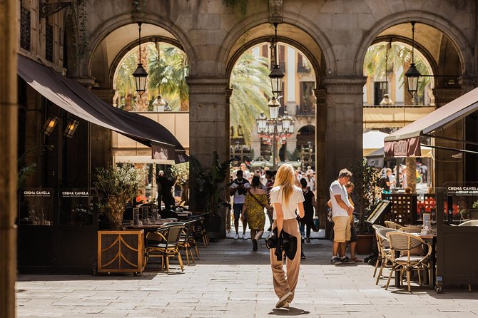 Barcelona Private Custom Tour with a Local, Icons & Hidden Gems - El Call streets and the Major Synagogue in the Gothic Quarter