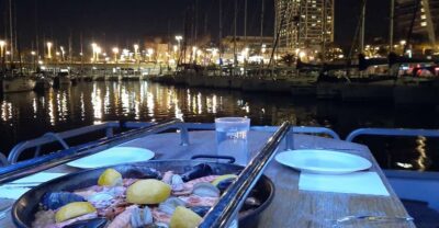 Barcelona: Private Evening Cruise with Dinner and Drinks - The Dinner Part That Matters: Paella, Drinks, and Timing
