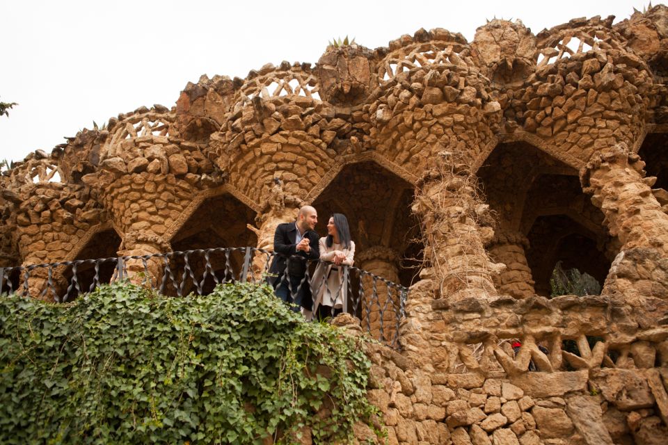 Barcelona: Private Full Park Güell Photoshoot - Price and group size: $188 makes sense when you want results