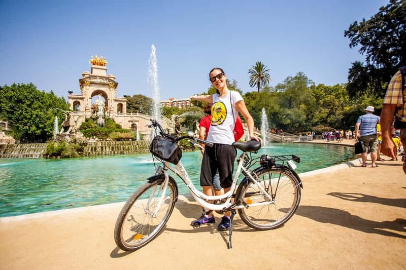 Barcelona: Private Group Bike Tour - Meeting Green Bikes at Liceu and Getting Rolling Fast