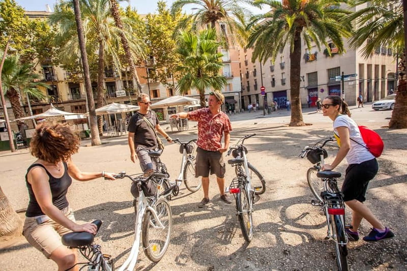 Barcelona: Private Group Bike Tour - Along the Beach Promenade Through Barceloneta’s Port District