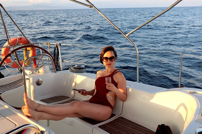 Barcelona Private Sailing Tour with Drinks for Family and Friends - Price and value: what $151.23 buys you in real terms
