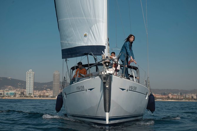 Barcelona Private Sailing Trip with unlimited drinks and snacks - Quick Packing Tips (So You’re Not Missing the Basics)