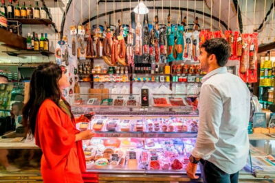 Barcelona: Private Tapas & Wine with Flamenco Show Old Town - El Born and the Gothic Quarter: medieval streets with modern context