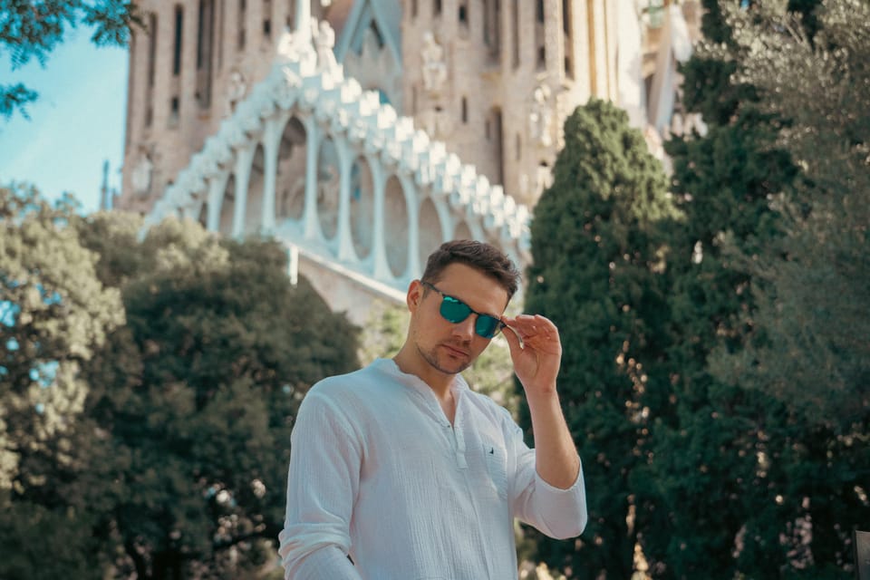 Barcelona: Professional Photoshoot Outside Sagrada Familia - Getting good angles around the Sagrada without fighting the crowd