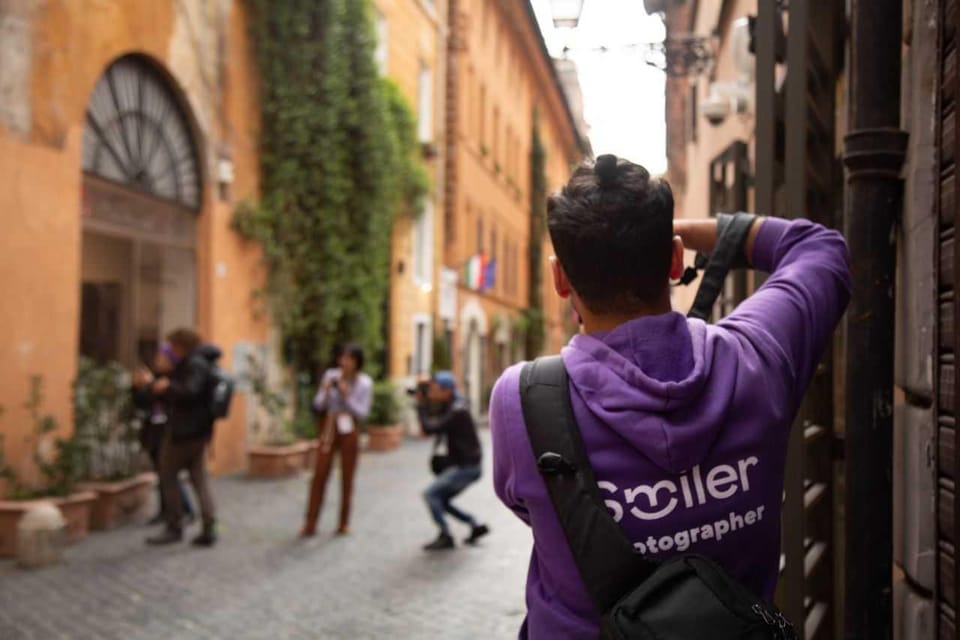 Barcelona: Professional Photoshoot Outside Sagrada Familia - Your 30–45 minute session at La Sagrada Familia: what the flow feels like