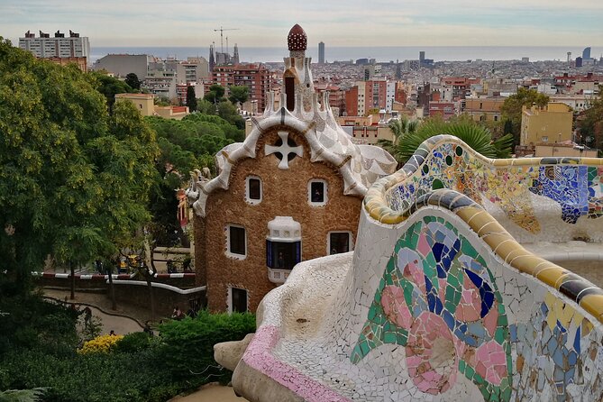 Barcelona Sagrada Familia and Guell Park drink and tapa - Why this Park Güell + Sagrada Familia combo works