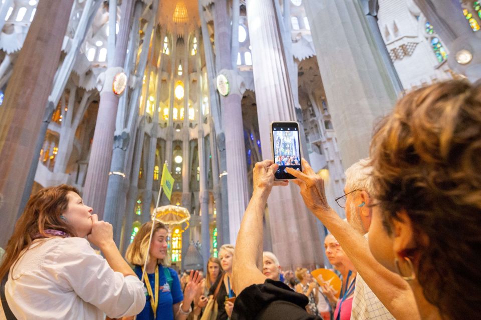 Barcelona: Sagrada Familia and Park Guell Combo Guided Tour - Meeting Points and Transfer Reality (So You Don’t Lose Time)