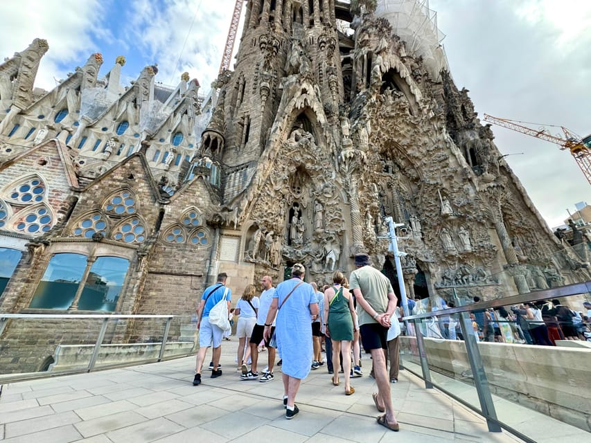 Barcelona: Sagrada Familia Entry Ticket and Guided Tour - Nativity façade: where the tour starts and what to look for